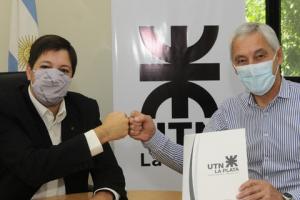 Imagen del decano de UTN-FRLP y el Intendente de Berisso Fabián Cagliardi