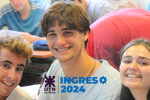 foto estudiantes de UTN La Plata