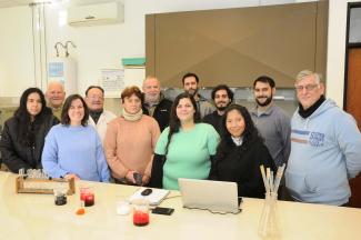 Creación del Centro de Investigaciones Agrobiotecnológicas (CIAB) en la Facultad Regional La Plata.